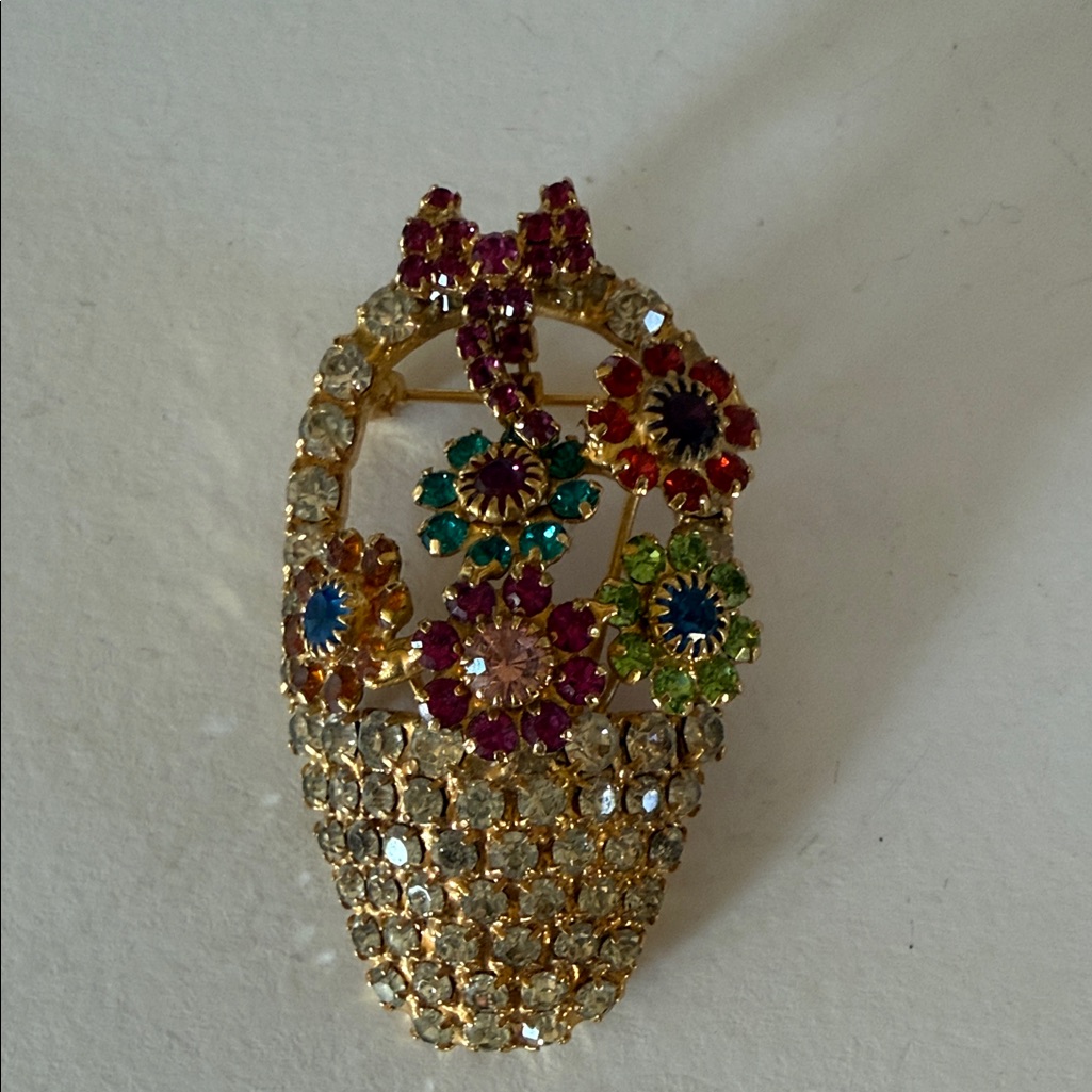 Bauer Vintage Basket Flower Brooch